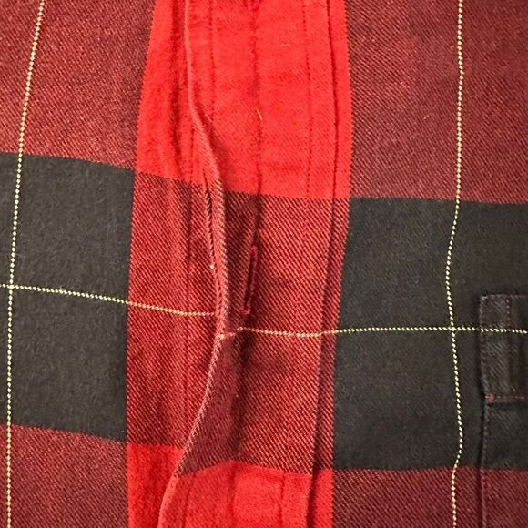 T. Harris London ~ Gentleman’s Fit ~ Red and Black Plaid Shirt ~ size XL - Picture 4 of 9